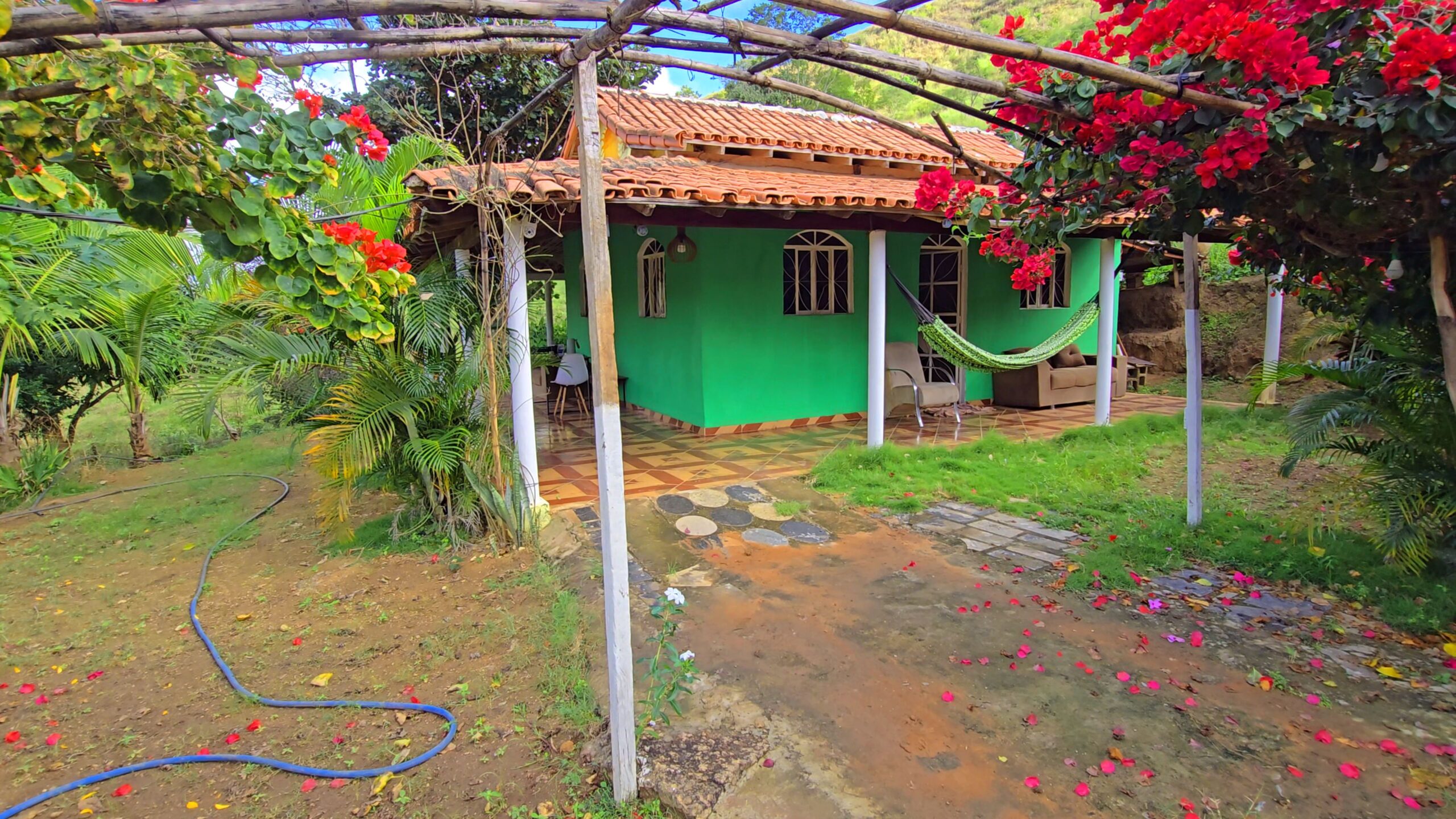 Chácara de 1025 m² próximo a Itabirinha mg por 160 mil